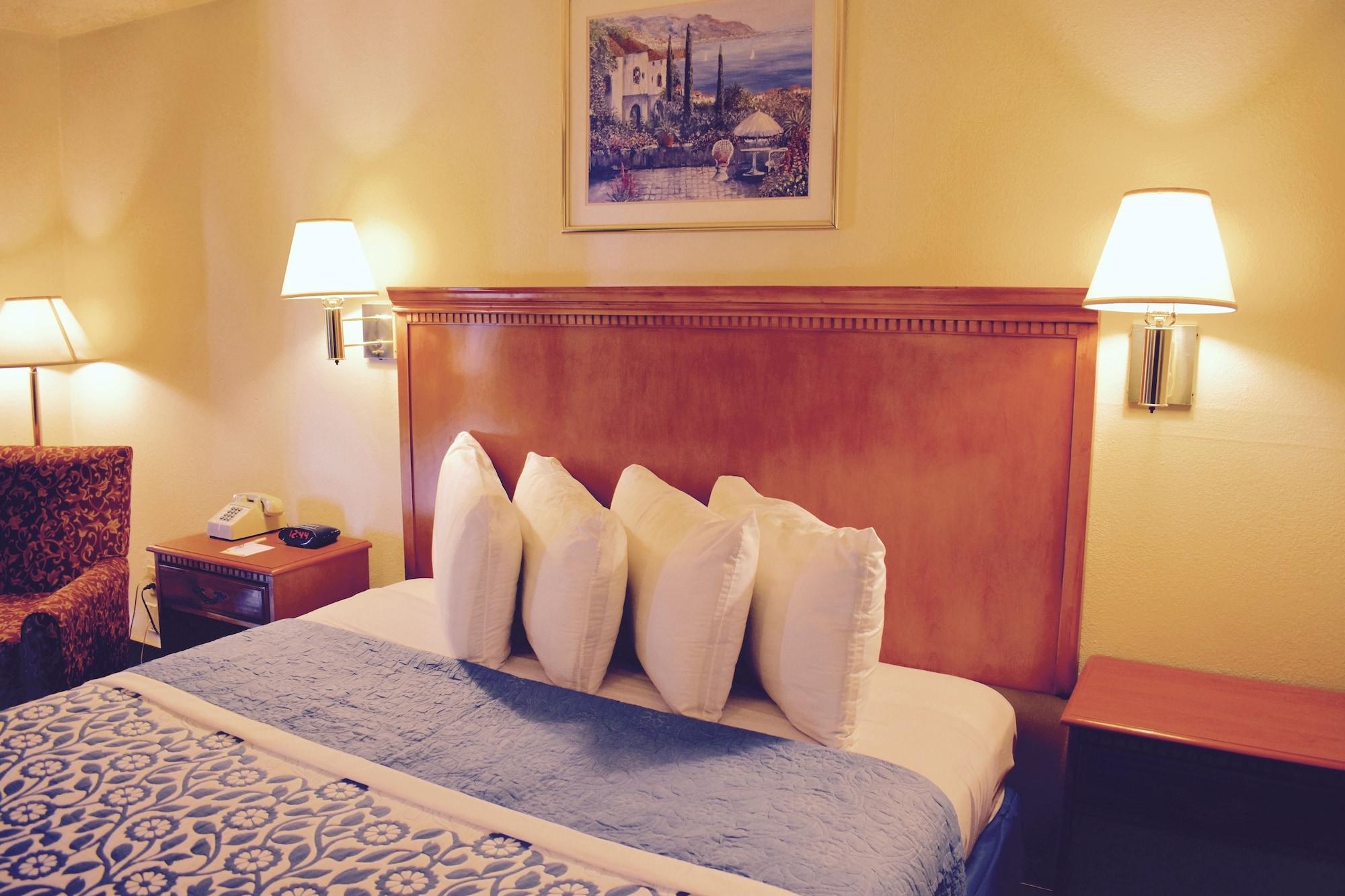 Days Inn By Wyndham Anaheim Near The Park Zewnętrze zdjęcie