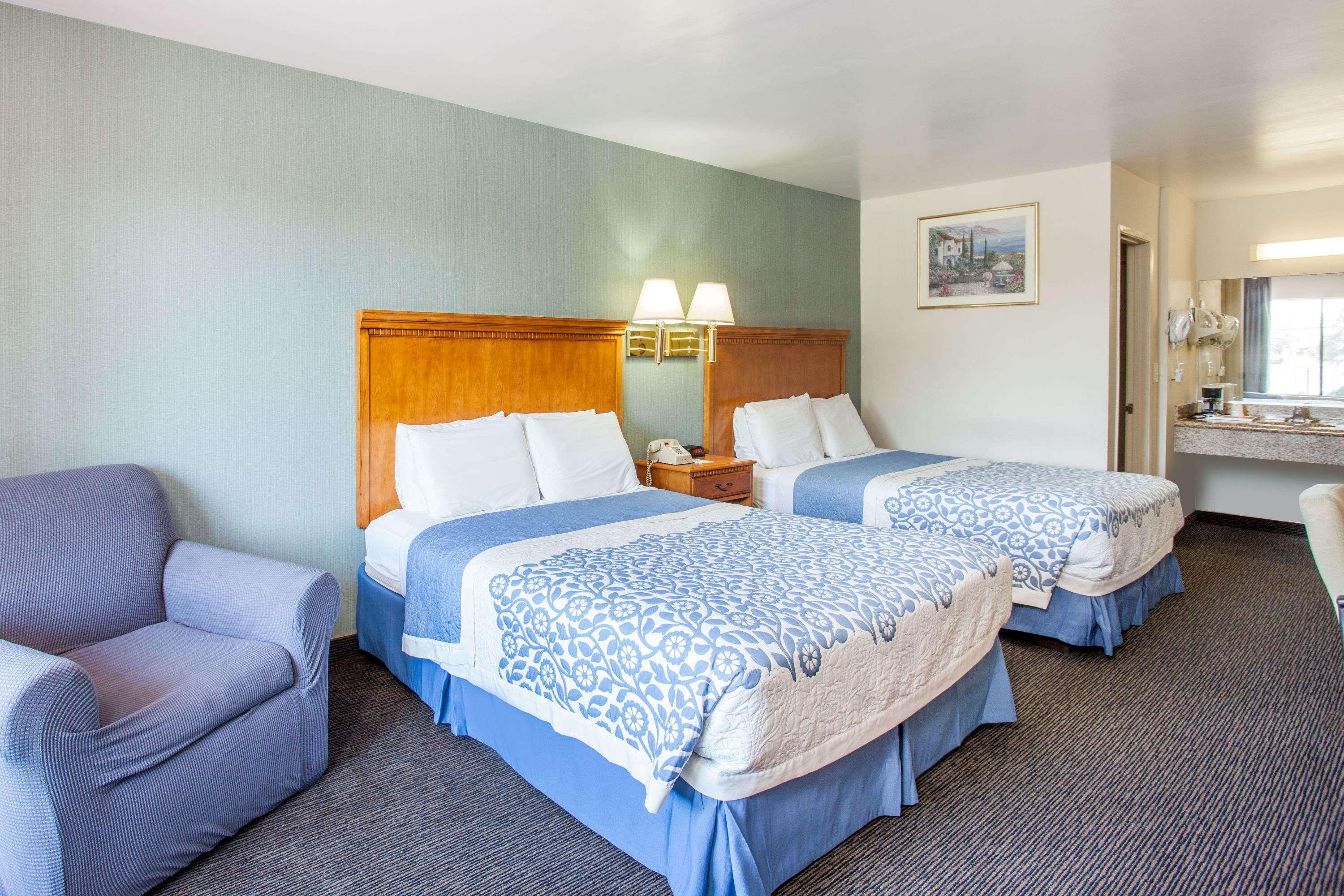 Days Inn By Wyndham Anaheim Near The Park Zewnętrze zdjęcie